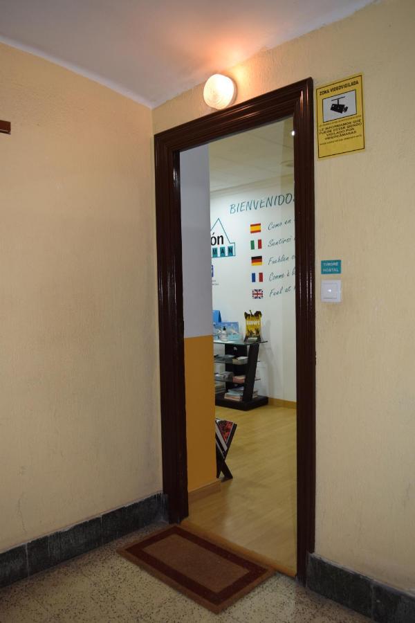 Pension Waksman Valencia Exterior photo